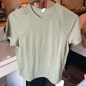 NEW Lulu cinched short sleeve - size 4